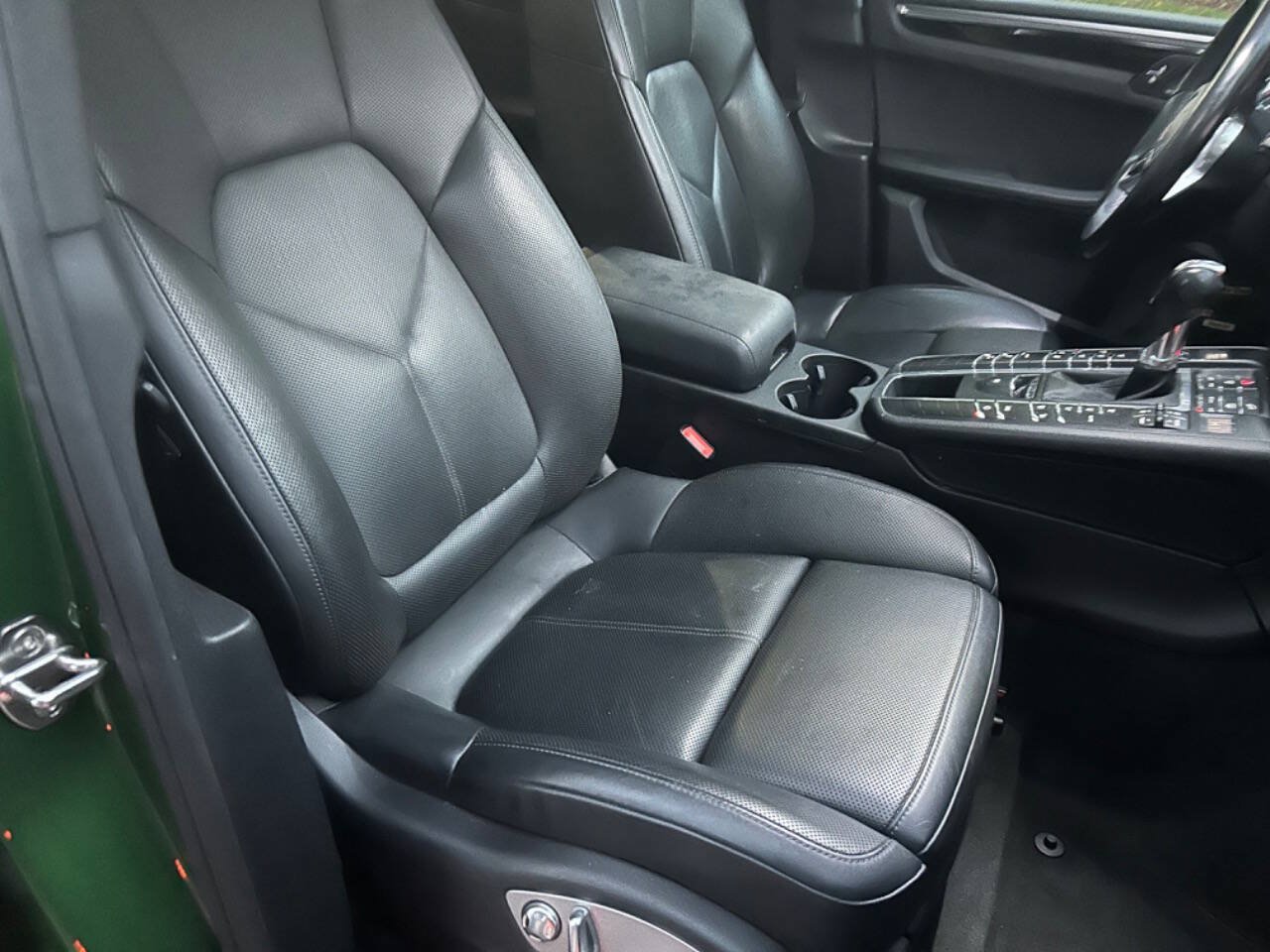 Used 2019 Porsche Macan AWD/4WD image 35