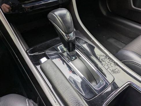 Used 2017 Honda Accord Sport image 13