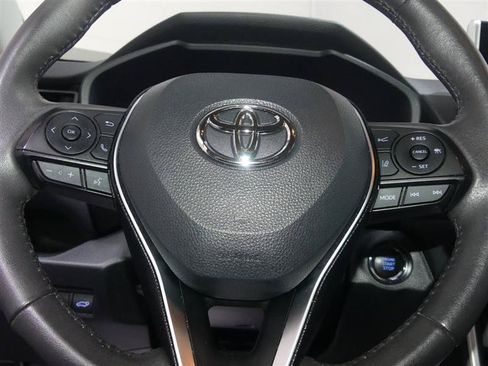 Used 2021 Toyota RAV4 XLE w/ Convenience Package AWD/4WD image 31