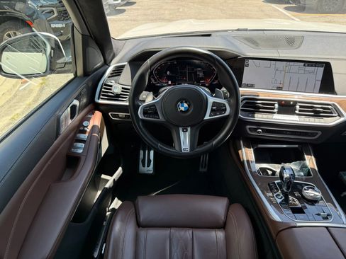Used 2020 BMW X7 xDrive40i w/ M Sport Package AWD/4WD image 8
