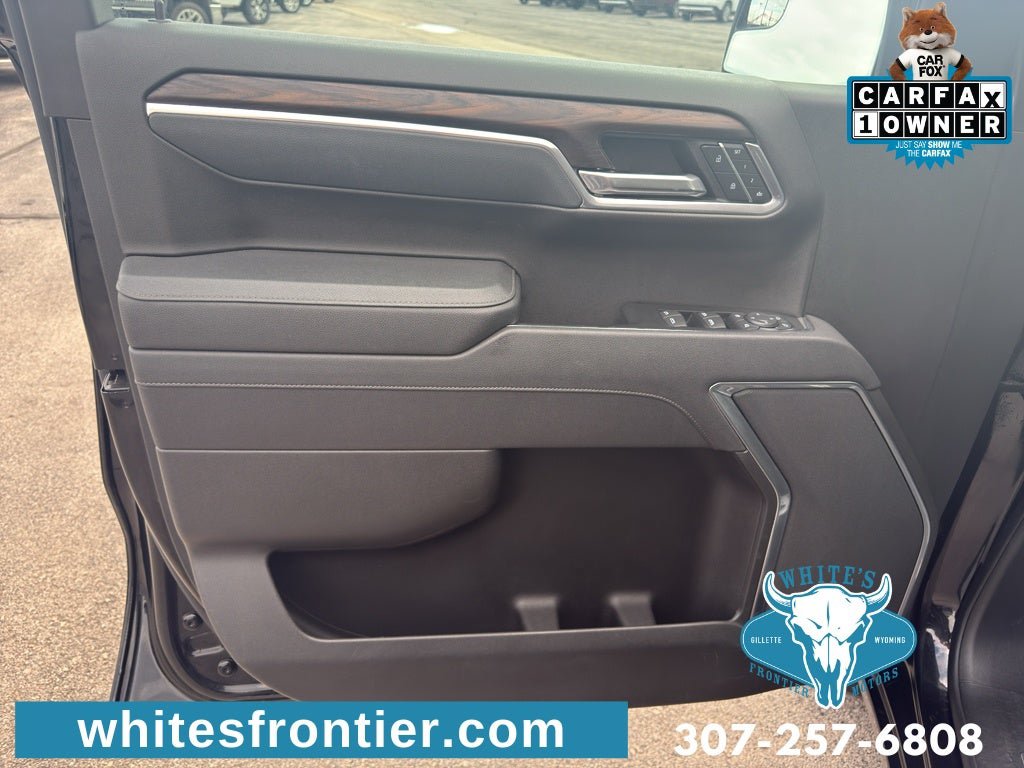 Used 2025 GMC Sierra 1500 SLT AWD/4WD image 10