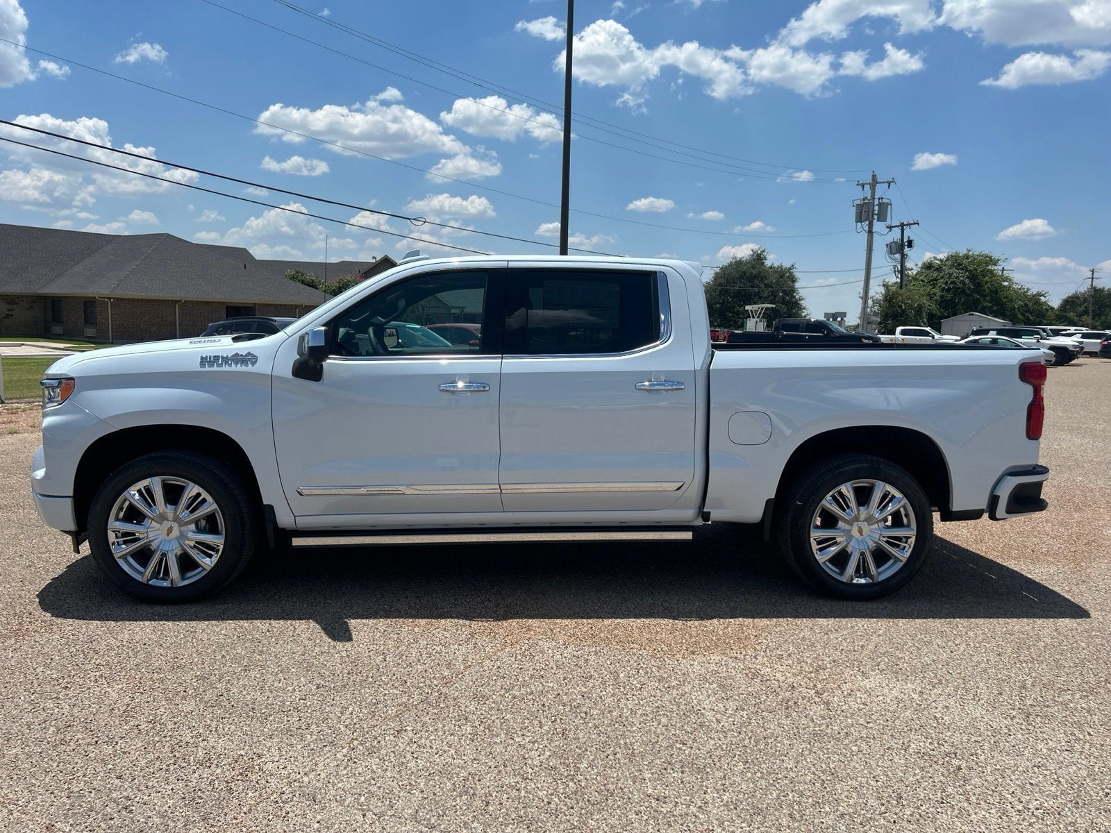 New 2026 Chevrolet Silverado 1500 High Country w/ High Country Premium Package AWD/4WD image 2