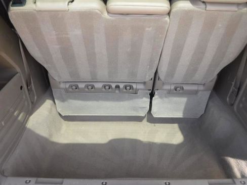 Used 2012 Chrysler Town & Country Touring-L w/ Premium Group FWD image 37