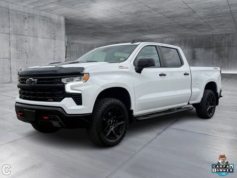 Used 2025 Chevrolet Silverado 1500 LT Trail Boss w/ Convenience Package II image 2