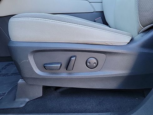 Used 2024 Nissan Pathfinder SL image 12