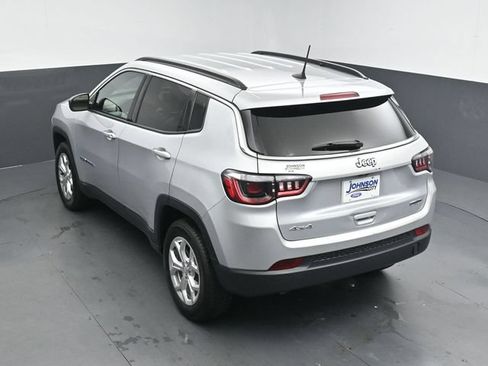 Used 2024 Jeep Compass Latitude AWD/4WD image 20