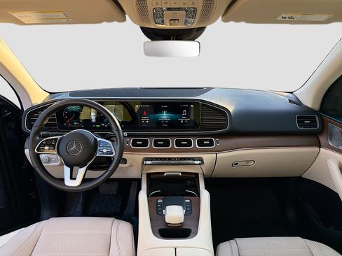 Used 2022 Mercedes-Benz GLE 450 4MATIC image 3