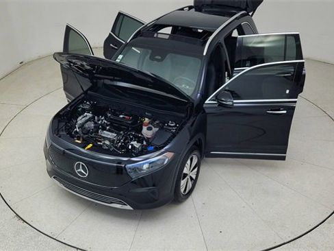 Used 2024 Mercedes-Benz EQB 250+ w/ Driver Assistance Package image 85