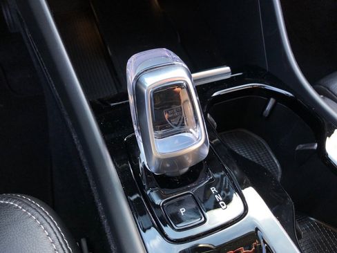 Used 2023 Volvo XC40 B5 Plus w/ Protection Package Premier image 31