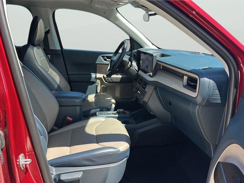 Used 2025 Ford Maverick Lariat w/ 4K Tow Package AWD/4WD image 12