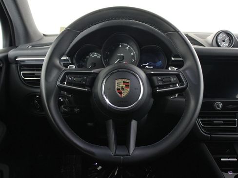 Certified 2023 Porsche Macan AWD/4WD image 12