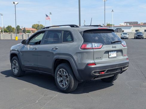 Used 2022 Jeep Cherokee Trailhawk w/ Premium Leather Package AWD/4WD image 6