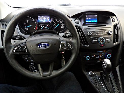 Used 2016 Ford Focus SE FWD image 17