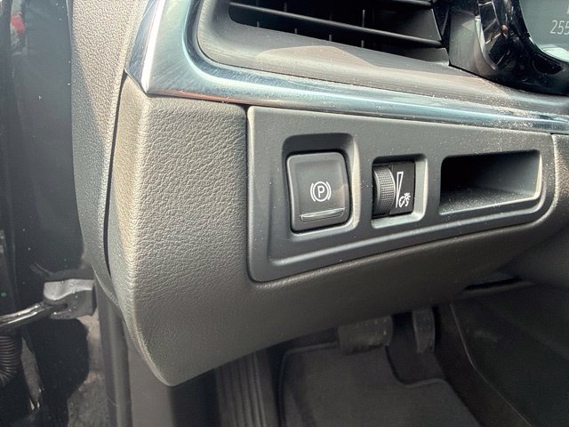 Used 2023 Cadillac XT5 Luxury AWD/4WD image 12