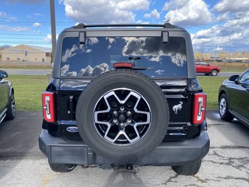 Used 2021 Ford Bronco Outer Banks image 6