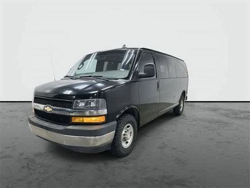 Used 2018 Chevrolet Express 3500 LT w/ LT Preferred Equipment Group image 5
