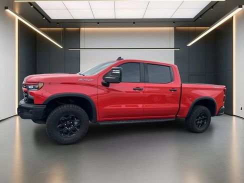 Used 2023 Chevrolet Silverado 1500 ZR2 w/ ZR2 Bison Edition AWD/4WD image 2