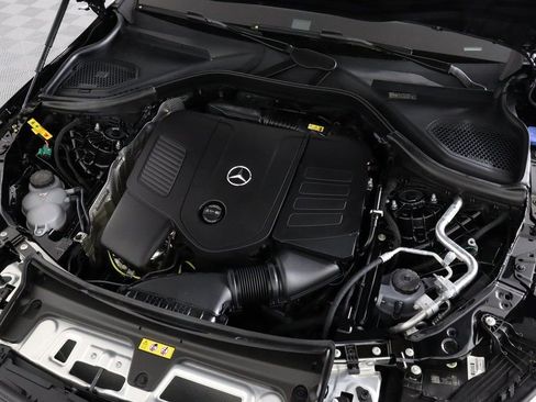 Used 2025 Mercedes-Benz GLC 350e 4MATIC image 24