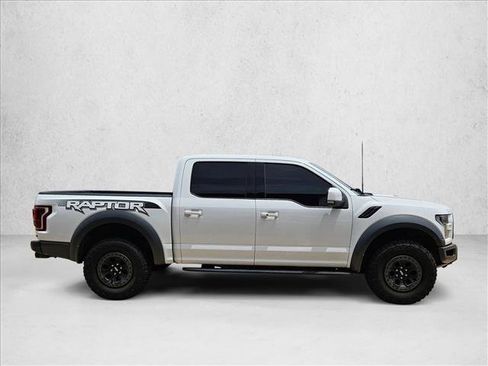Used 2018 Ford F150 Raptor w/ Equipment Group 802A Luxury AWD/4WD image 4