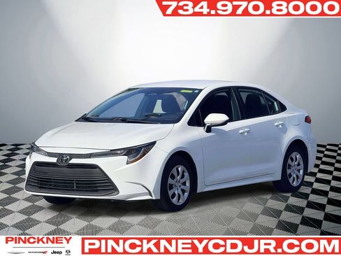 Used 2026 Toyota Corolla LE FWD image 1