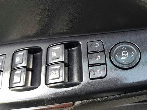 Used 2015 GMC Yukon XL SLT image 16