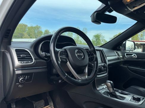Used 2018 Jeep Grand Cherokee Limited w/ Luxury Group II AWD/4WD image 14