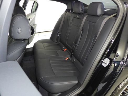 Used 2023 BMW 530i w/ Convenience Package RWD image 21