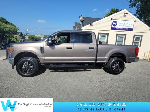 Used 2020 Ford F250 XLT w/ Snow Plow Prep Package AWD/4WD image 8