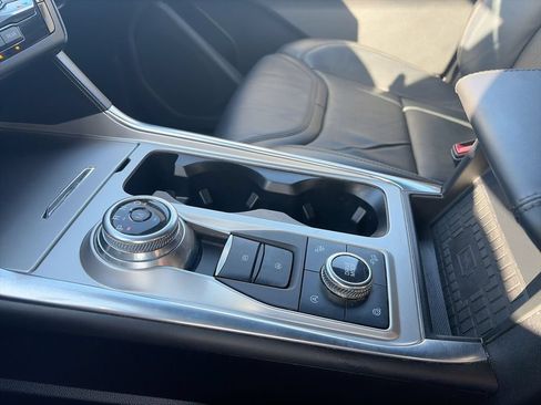 Used 2020 Ford Explorer Platinum AWD/4WD image 23