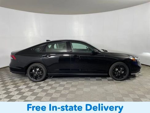 New 2025 Honda Accord SE image 5