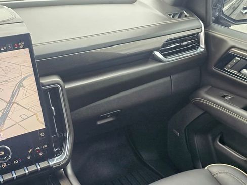 Used 2025 GMC Yukon Elevation RWD image 18
