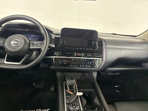 Used 2024 Nissan Pathfinder Platinum w/ Cargo Package AWD/4WD image 25