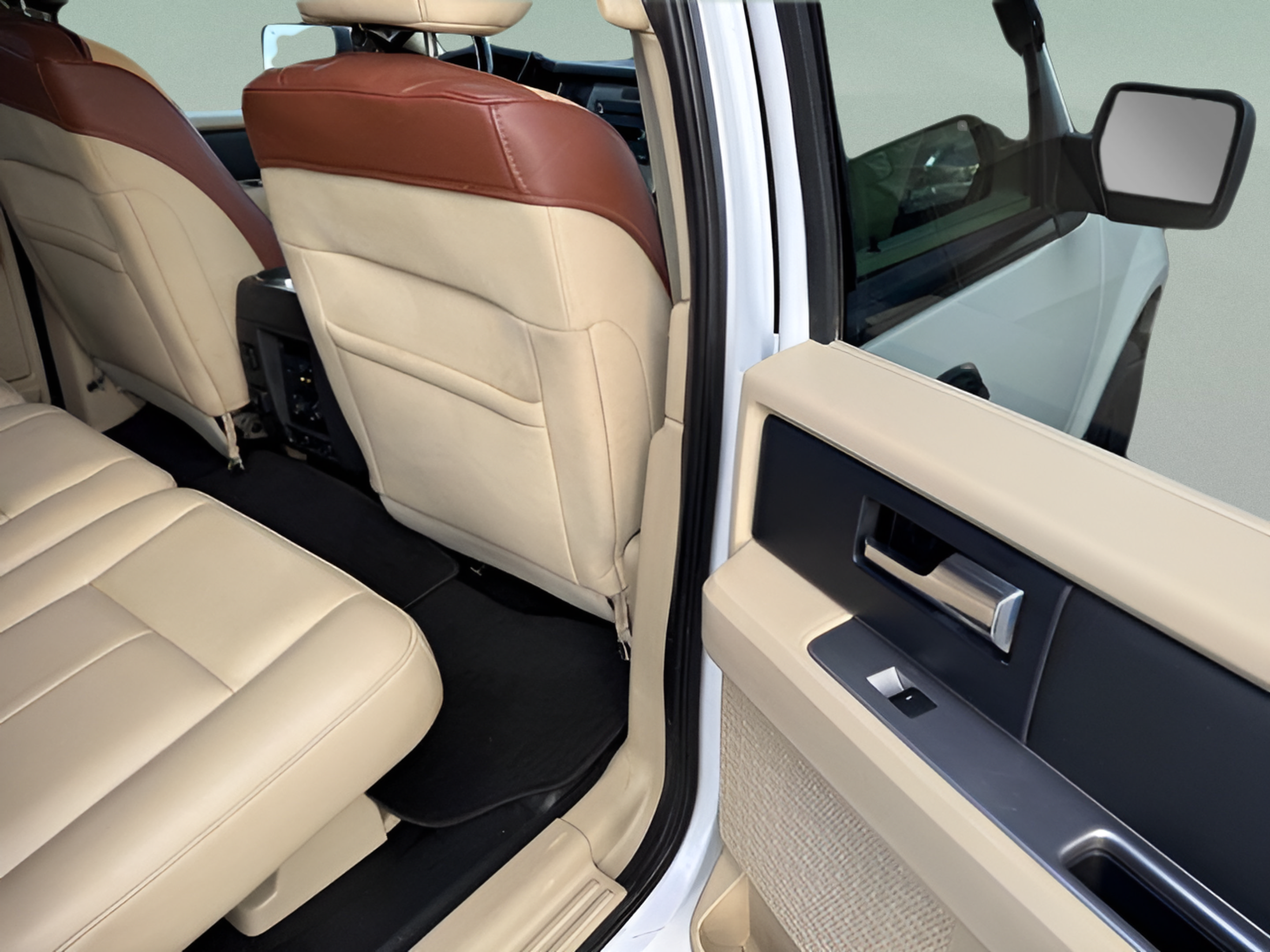 Used 2015 Ford Expedition XL AWD/4WD image 11