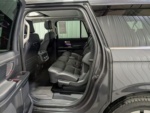 Used 2025 Ford Expedition Max Platinum w/ Driver's Package image 10