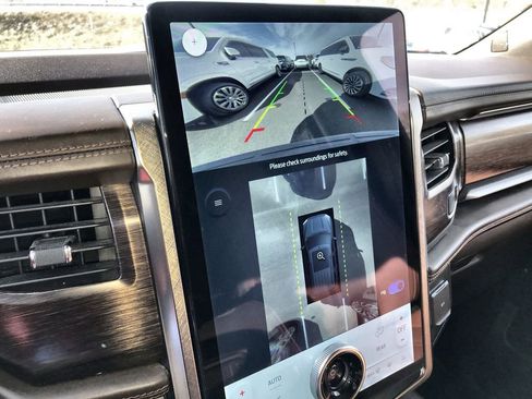 Used 2022 Ford Expedition King Ranch image 17