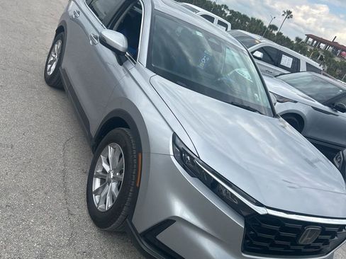 Used 2023 Honda CR-V EX-L image 1