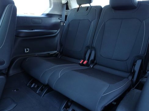 Certified 2023 Jeep Grand Cherokee L Laredo image 14