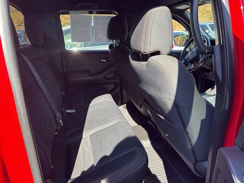 Used 2022 Nissan Frontier PRO-4X image 13