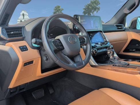 Used 2023 Lexus LX 600 4WD w/ Interior Upgrade Package image 11