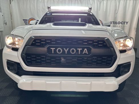 Used 2019 Toyota Tacoma TRD Pro image 4