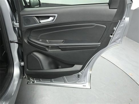 Certified 2022 Ford Edge Titanium w/ Class II Trailer Tow Package image 28