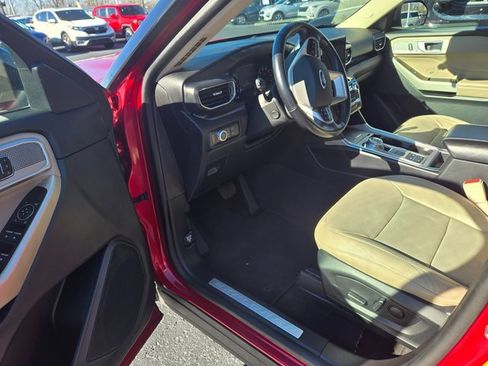 Used 2021 Ford Explorer Limited w/ Equipment Group 301A image 4