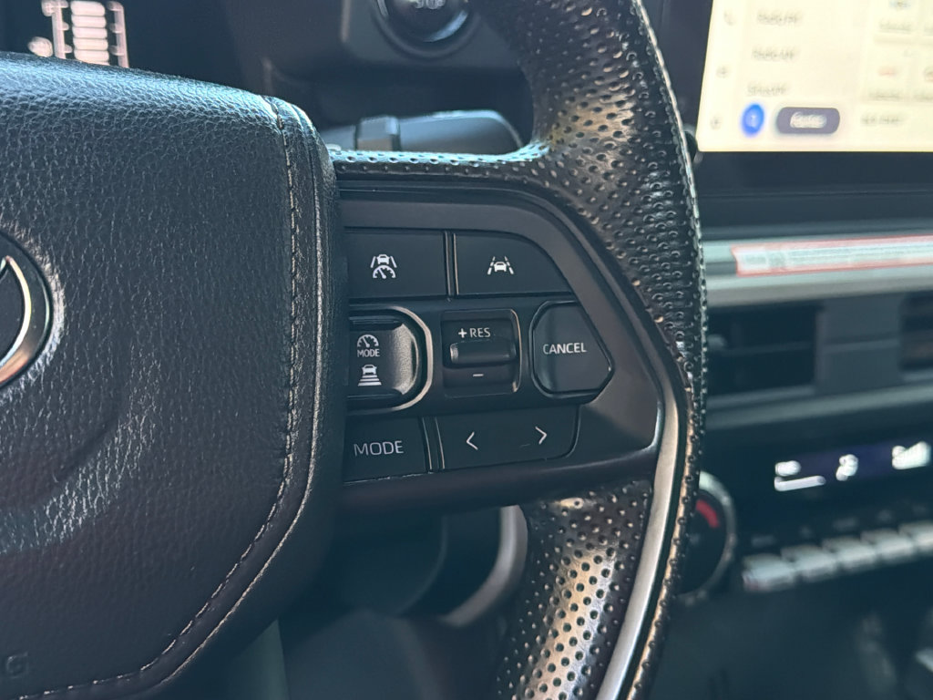 Used 2025 Toyota Tacoma SR5 AWD/4WD image 23