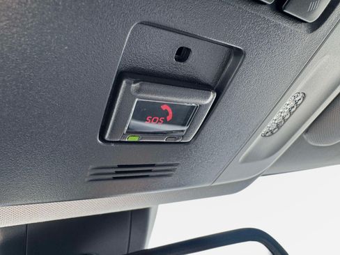 Certified 2021 Toyota Camry XLE FWD image 34
