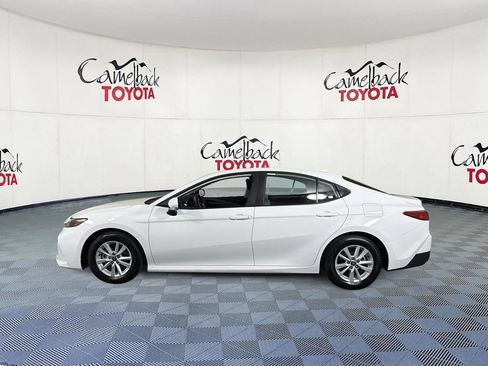 Used 2026 Toyota Camry LE FWD image 5