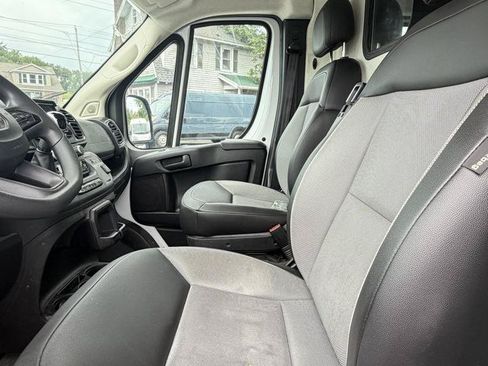 Used 2024 RAM ProMaster 2500 w/ Convenience Group FWD image 15