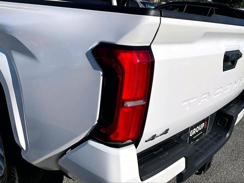 Certified 2024 Toyota Tacoma SR5 AWD/4WD image 58
