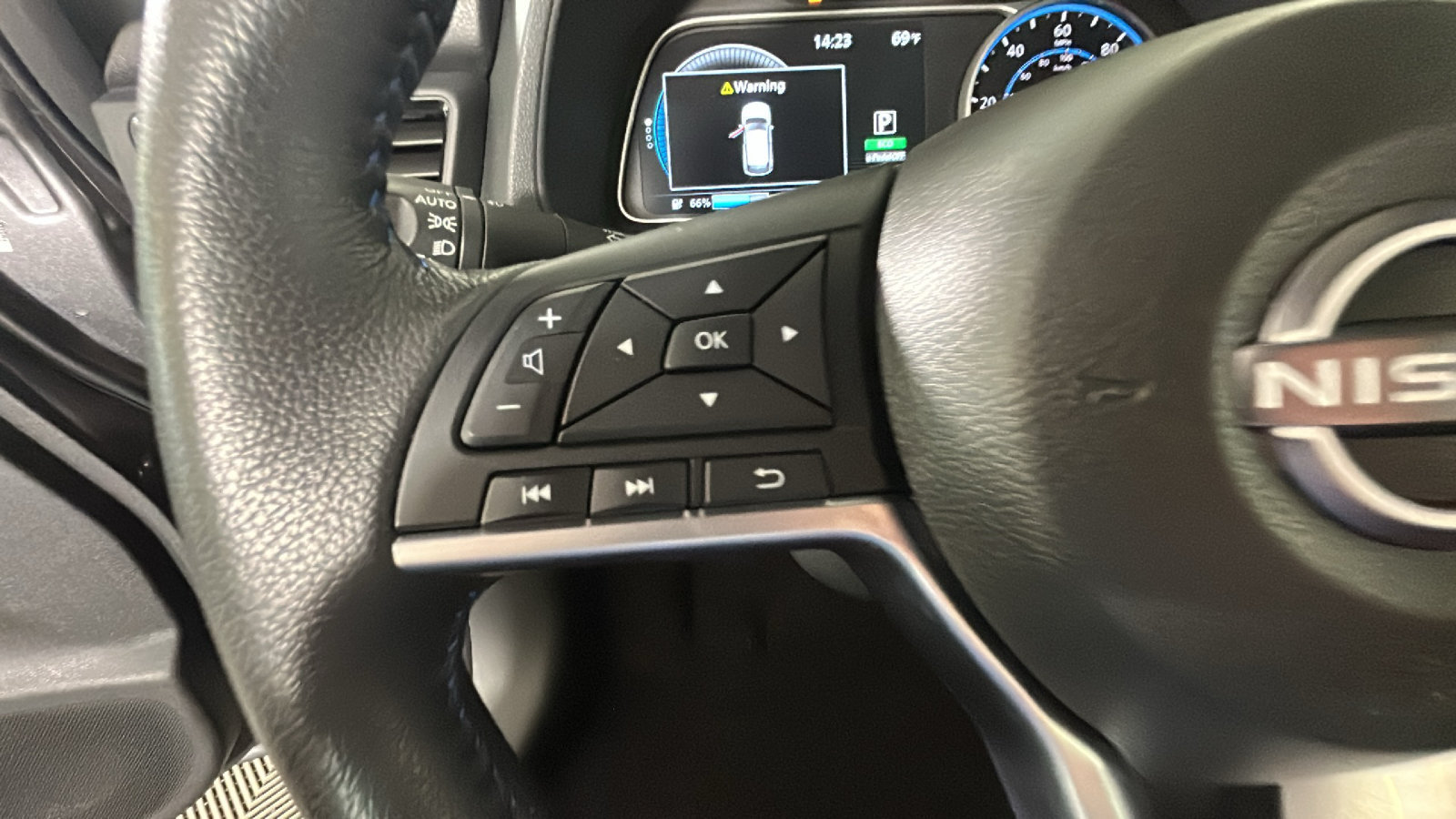 Used 2025 Nissan Leaf SV Plus FWD image 19