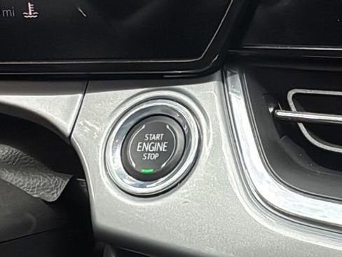 Used 2025 Chevrolet Trax LT w/ Driver Confidence Package FWD image 26