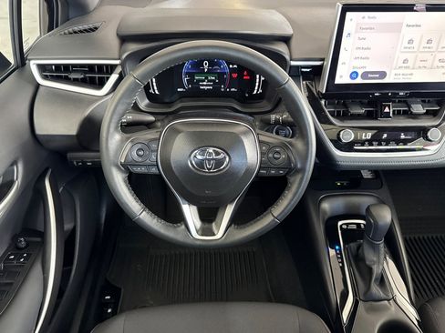 Used 2025 Toyota Corolla SE w/ SE Premium Package FWD image 13